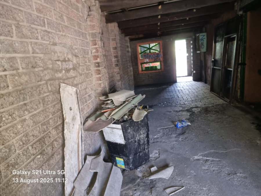 5 Bedroom Property for Sale in Kleinvlei Western Cape